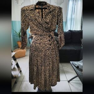 Elegant Animal Print Long Sleeve Dress